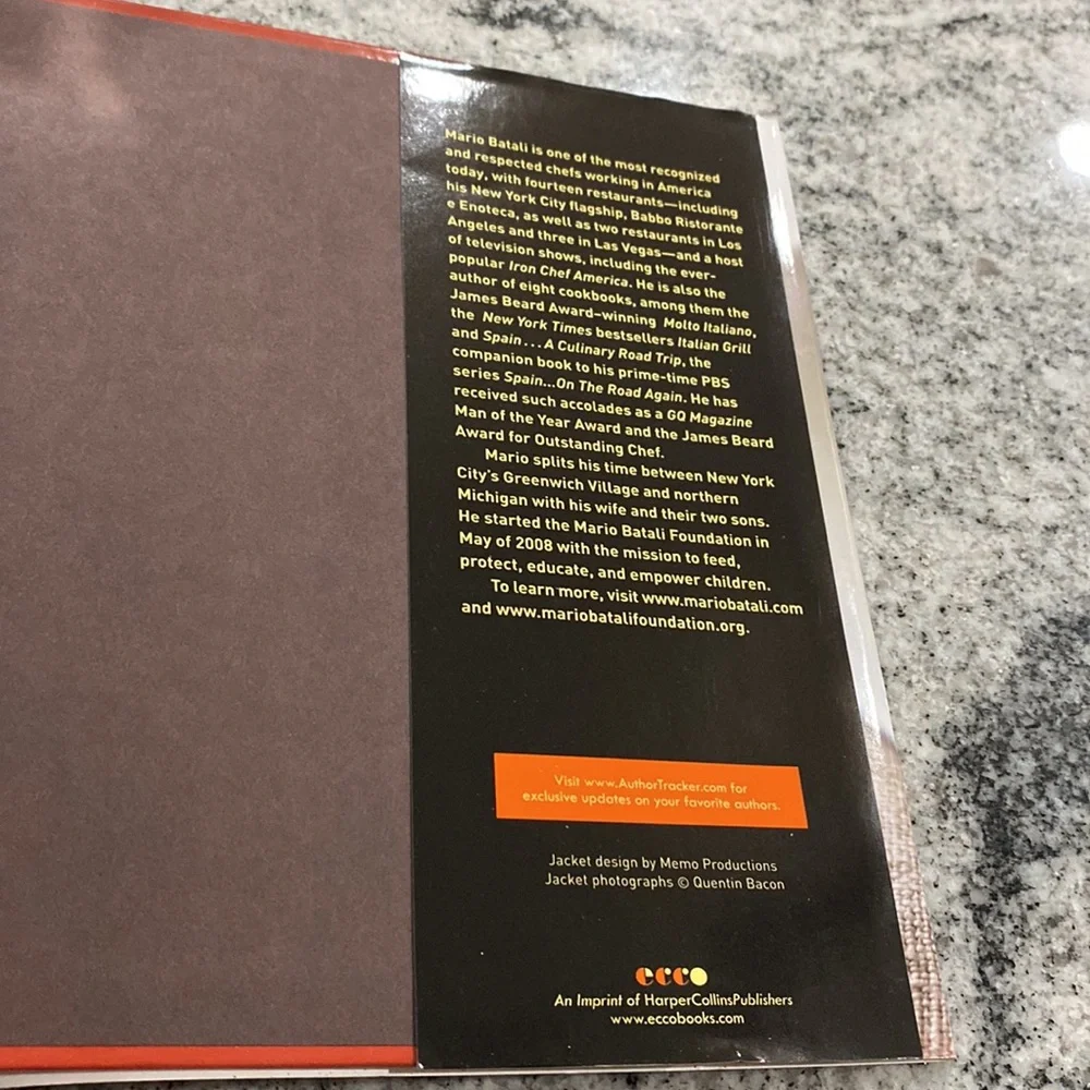 First Edition 2010 HC Molto Gusto Cookbook!